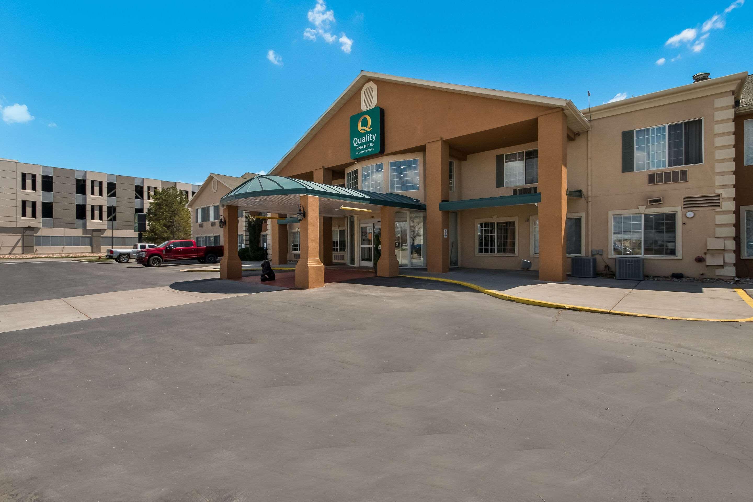 Quality Inn & Suites Airport West Salt Lake City Exterior photo
